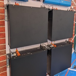Universal Batterie-Wandhalterung 19 Zoll 3HE