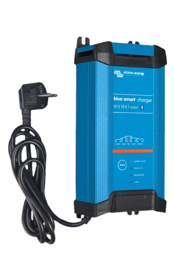 Blue Smart IP22 Charger 12/15(1) 230V CEE 7/7